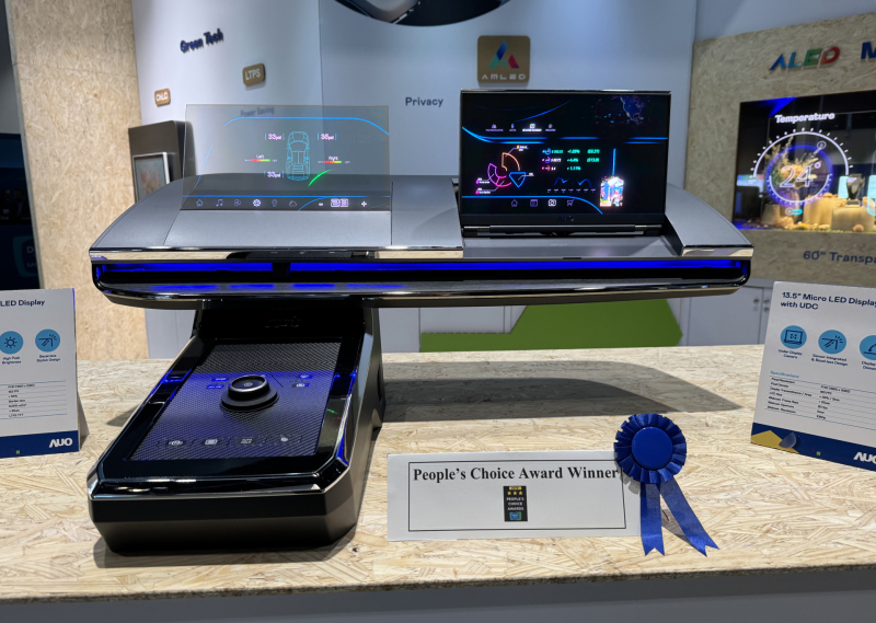 88BIFA車用Micro LED Display HMI解決方案獲「最佳車用顯示獎」，以使用者為中心開發，針對前座駕駛與乘客設計兼具娛樂與安全的高畫質螢幕，包含車艙前座的Micro LED透明螢幕及全球首款內建鏡頭的智慧Micro LED顯示器